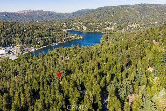 24082 Altdorf Drive, Crestline, CA 92325