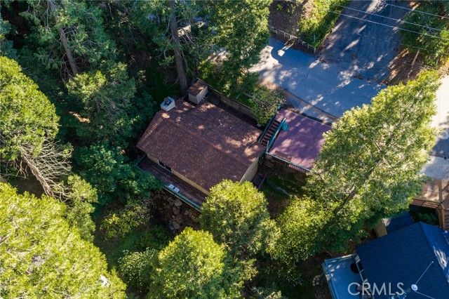 24082 Altdorf Drive, Crestline, CA 92325