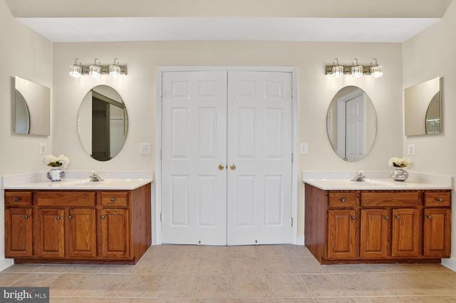 910 RHONDA PL SE, Leesburg, VA 20175
