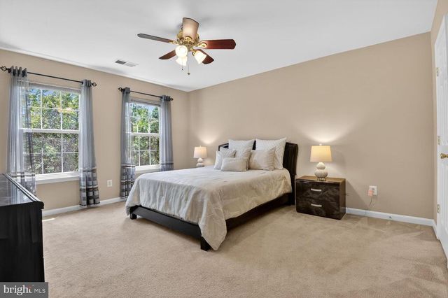 910 RHONDA PL SE, Leesburg, VA 20175