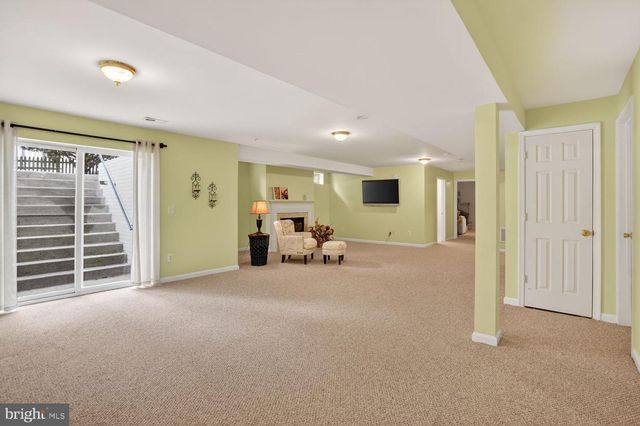 910 RHONDA PL SE, Leesburg, VA 20175