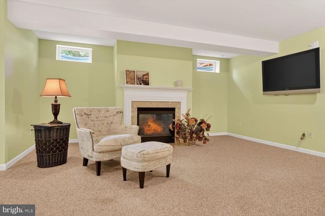 910 RHONDA PL SE, Leesburg, VA 20175