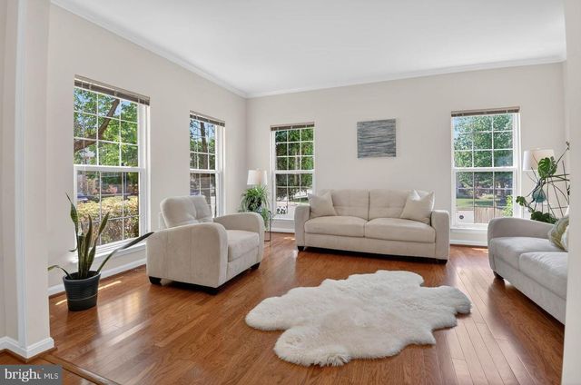 910 RHONDA PL SE, Leesburg, VA 20175