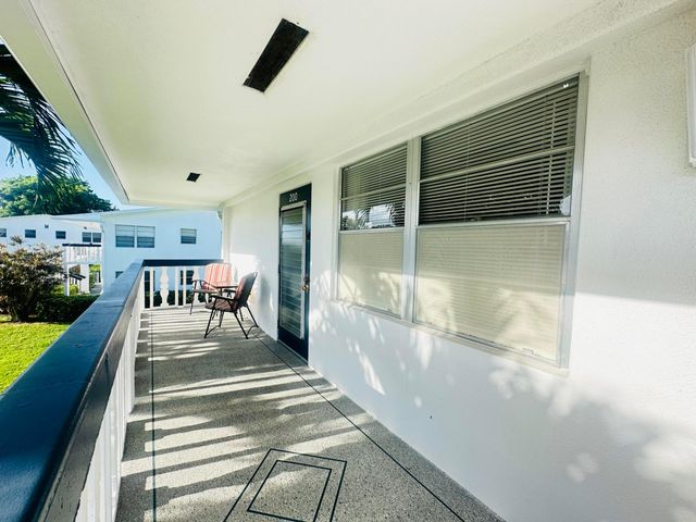 200 Ventnor L 200, Deerfield Beach, FL 33442