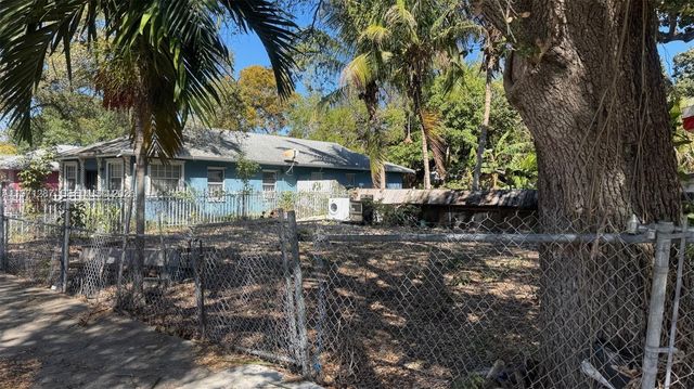 7613 NE 3rd Ave, Miami, FL 33138