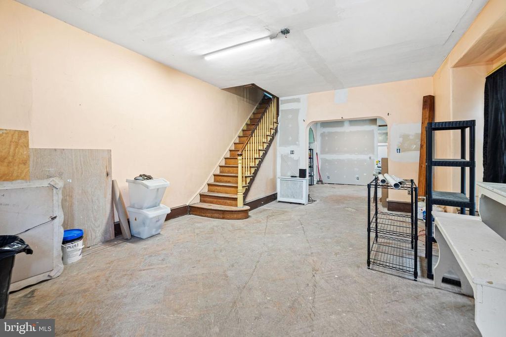 4542 N BROAD ST, Philadelphia, PA 19140