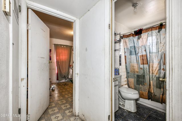607 Maxine Drive, Socorro, TX 79927
