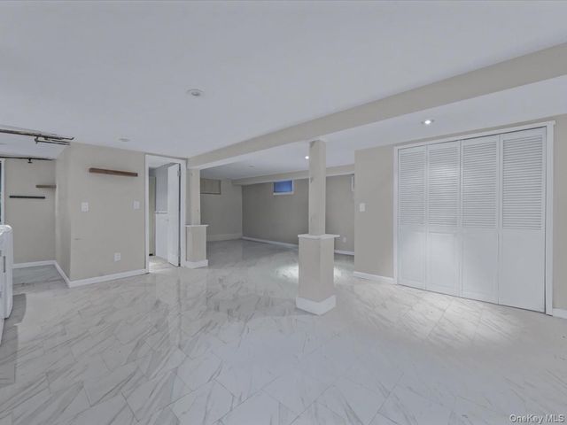 245 Plainfield Avenue, Floral Park, NY 11001