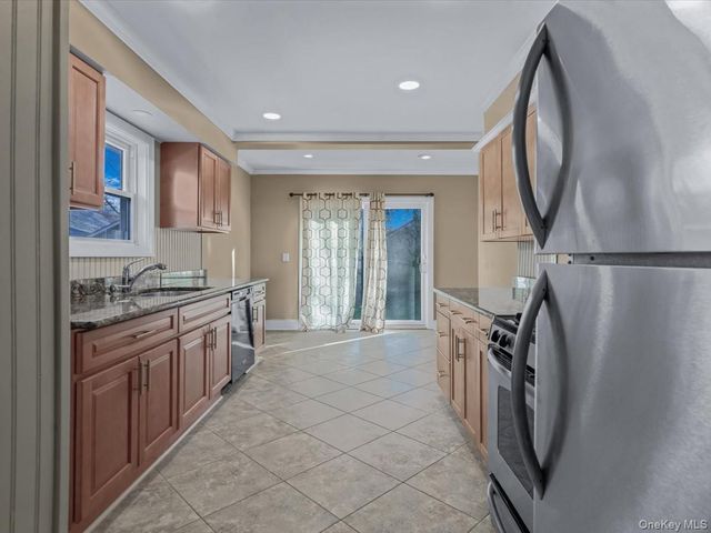 245 Plainfield Avenue, Floral Park, NY 11001