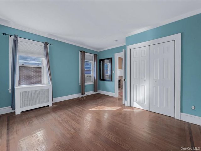 245 Plainfield Avenue, Floral Park, NY 11001