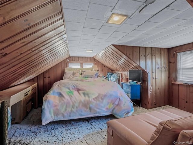 245 Plainfield Avenue, Floral Park, NY 11001