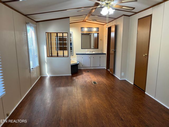 1627 Stony Point Rd, Knoxville, TN 37914