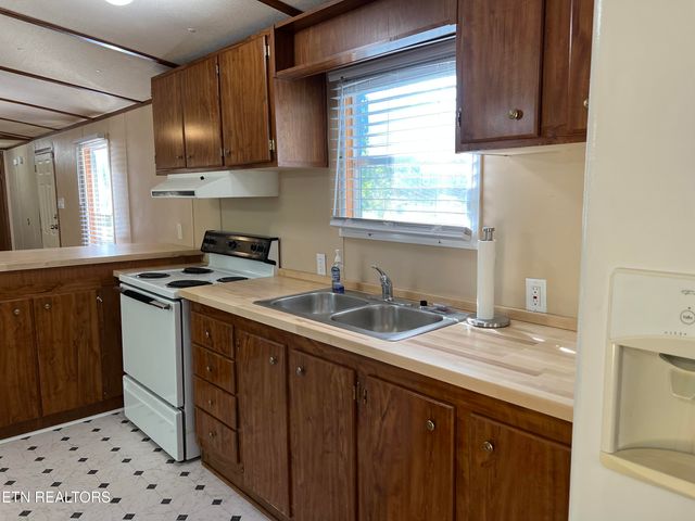 1627 Stony Point Rd, Knoxville, TN 37914