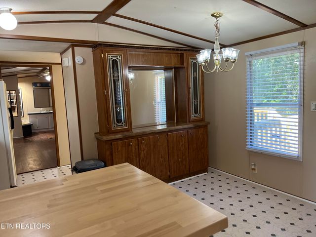 1627 Stony Point Rd, Knoxville, TN 37914