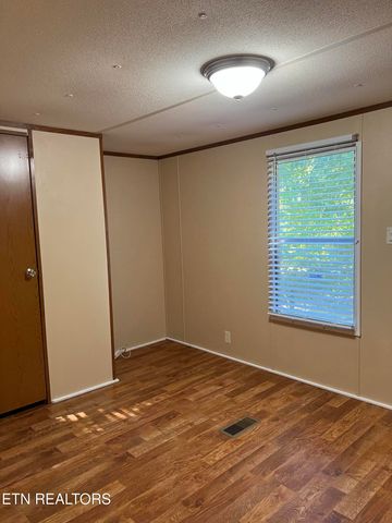 1627 Stony Point Rd, Knoxville, TN 37914