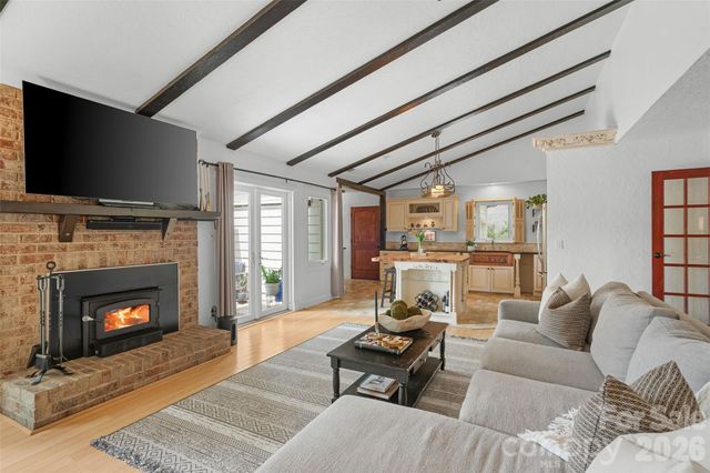 4400 Woods End Lane, Charlotte, NC 28277