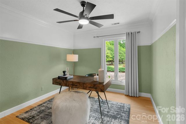 4400 Woods End Lane, Charlotte, NC 28277