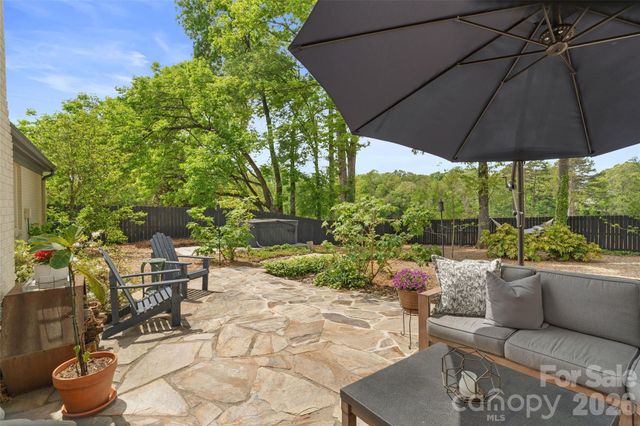 4400 Woods End Lane, Charlotte, NC 28277