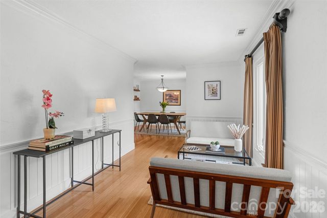 4400 Woods End Lane, Charlotte, NC 28277