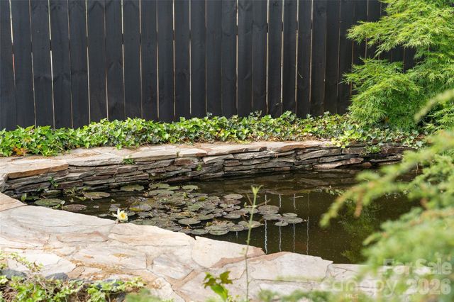 4400 Woods End Lane, Charlotte, NC 28277