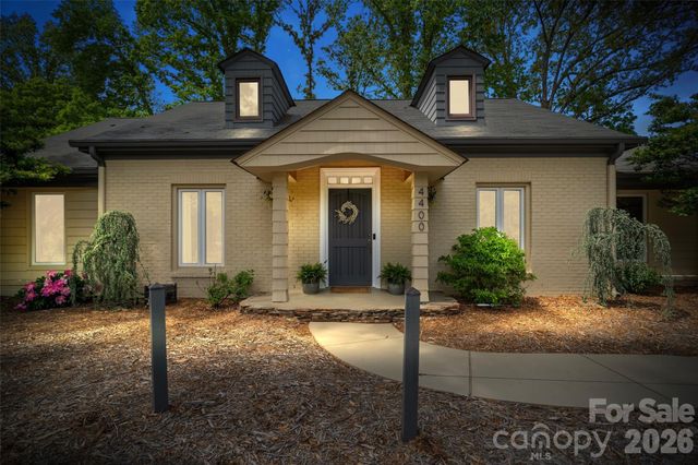 4400 Woods End Lane, Charlotte, NC 28277