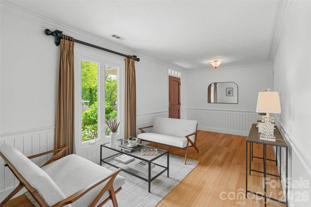 4400 Woods End Lane, Charlotte, NC 28277