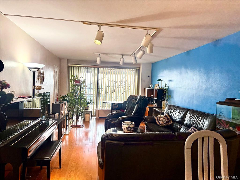 61-20 Grand Central Parkway A 1002, Forest Hills, NY 11375 — photo 5