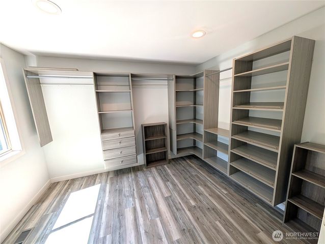 14340 93rd Avenue NE, Kirkland, WA 98034