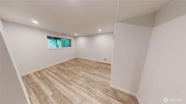 14340 93rd Avenue NE, Kirkland, WA 98034