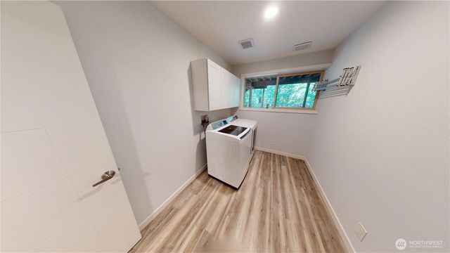 14340 93rd Avenue NE, Kirkland, WA 98034