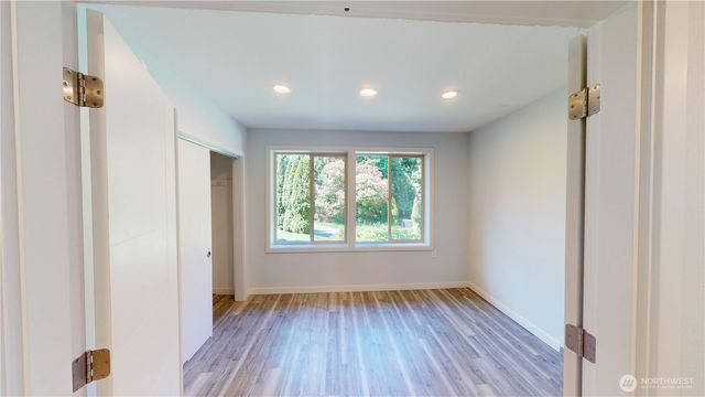 14340 93rd Avenue NE, Kirkland, WA 98034