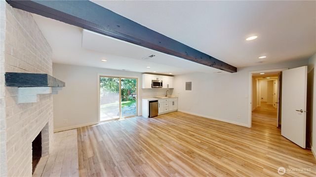 14340 93rd Avenue NE, Kirkland, WA 98034