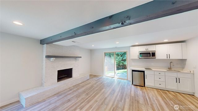 14340 93rd Avenue NE, Kirkland, WA 98034