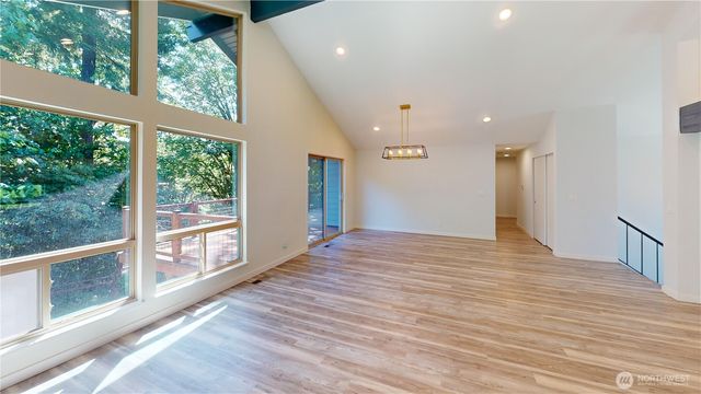 14340 93rd Avenue NE, Kirkland, WA 98034
