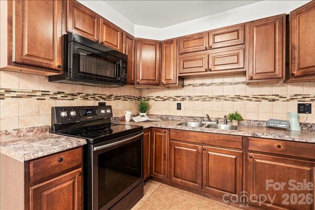 2220 Yorkhills Drive 2, Charlotte, NC 28217