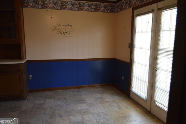 110 Sandy Drive, Stockbridge, GA 30281