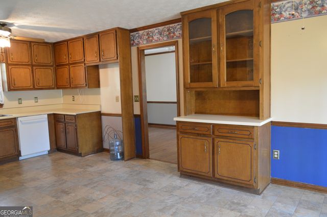 110 Sandy Drive, Stockbridge, GA 30281