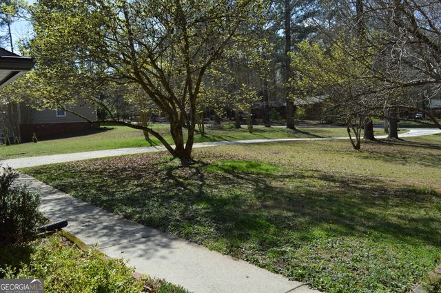 110 Sandy Drive, Stockbridge, GA 30281