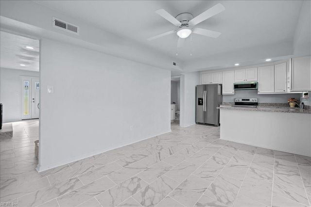 901 Holder CT, Virginia Beach, VA 23452