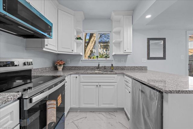 901 Holder CT, Virginia Beach, VA 23452