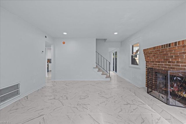 901 Holder CT, Virginia Beach, VA 23452