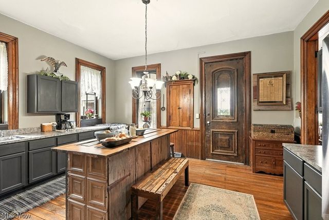 7298 Akron Road, Sterling, OH 44276