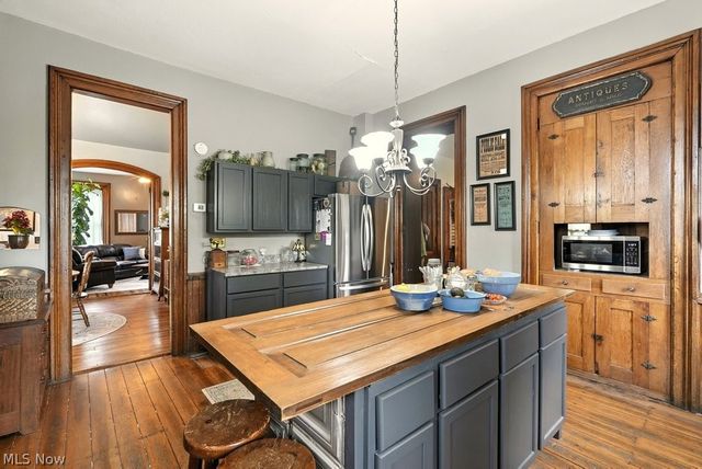 7298 Akron Road, Sterling, OH 44276