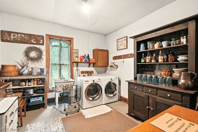 7298 Akron Road, Sterling, OH 44276