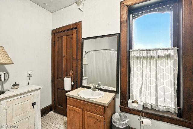 7298 Akron Road, Sterling, OH 44276