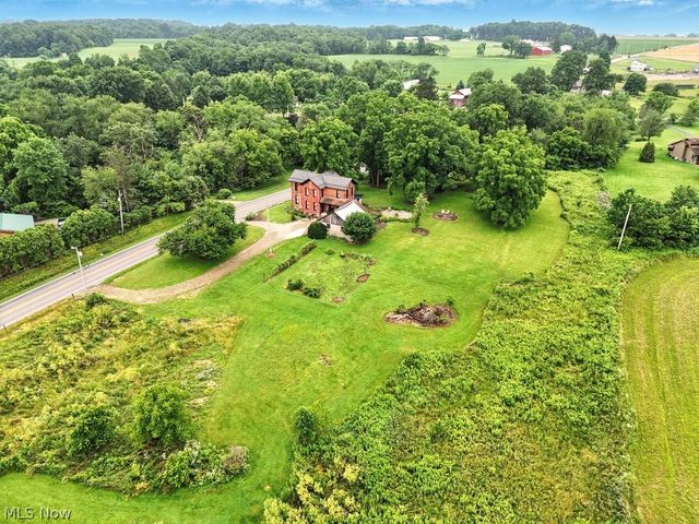 7298 Akron Road, Sterling, OH 44276