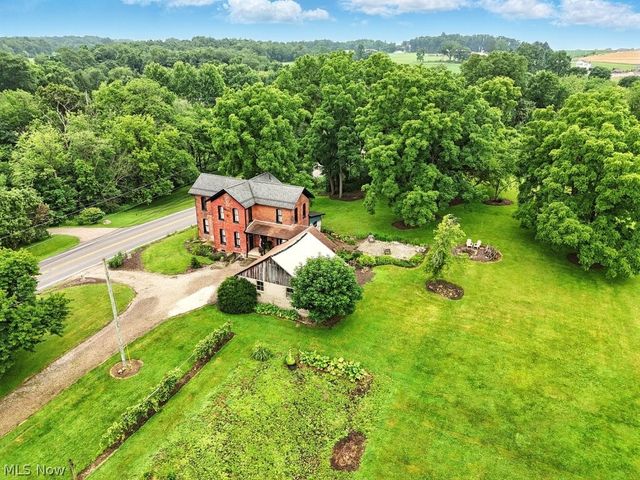 7298 Akron Road, Sterling, OH 44276