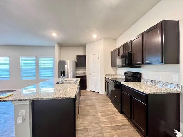 15112 Siberian Elm LN, Austin, TX 78724