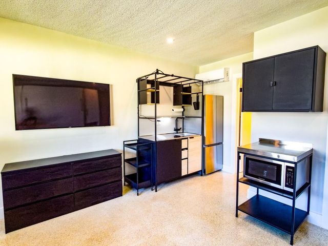 47 NE 16th Place 3, Fort Lauderdale, FL 33305