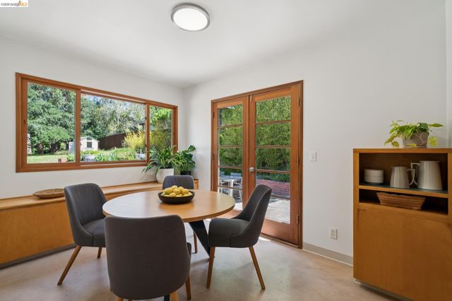 73 Kingston Rd, Kensington, CA 94707